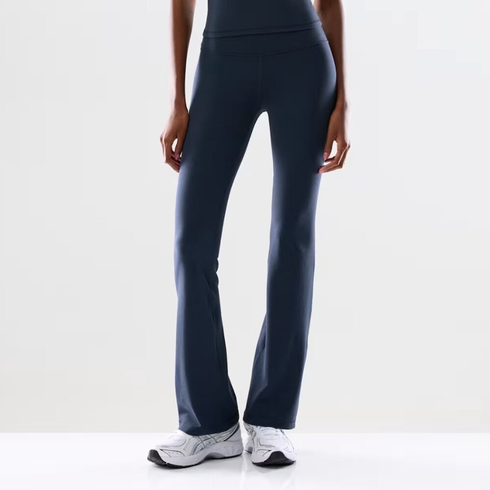 Aritzia TNA Atmosphere Flare Hi-Rise Legging | Total Eclipse XS